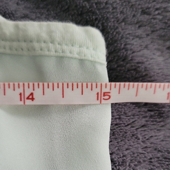 LOFT Green Sleeveless Tank Top - Picture 9 of 10